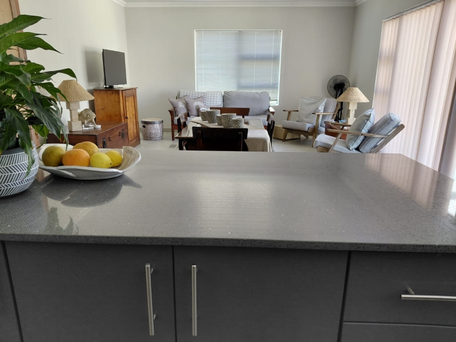 To Let 2 Bedroom Property for Rent in Reebok Western Cape